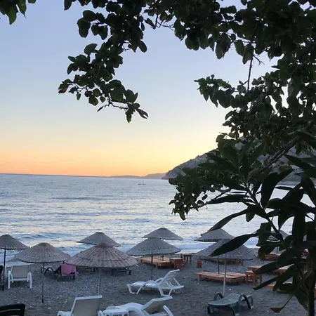 Oezdemir * Datca
